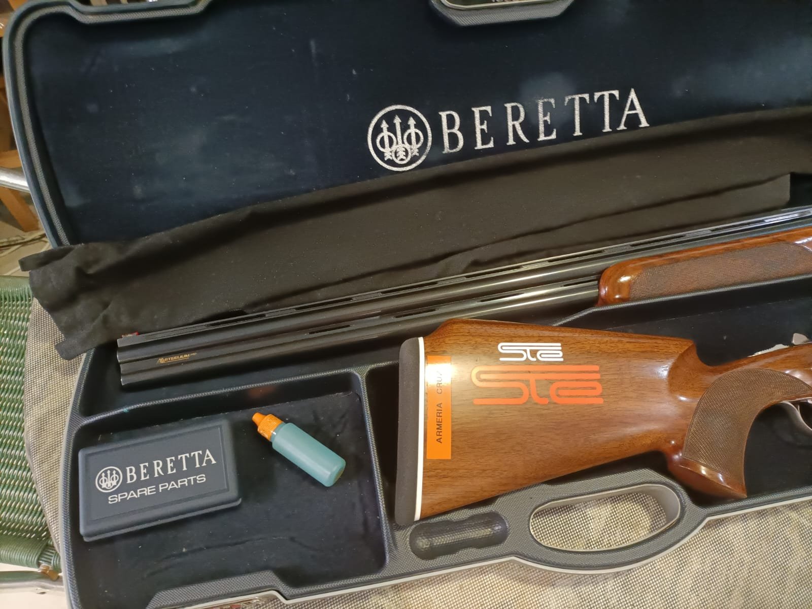 Escopeta superpuesta Beretta DT 11 Trap 3