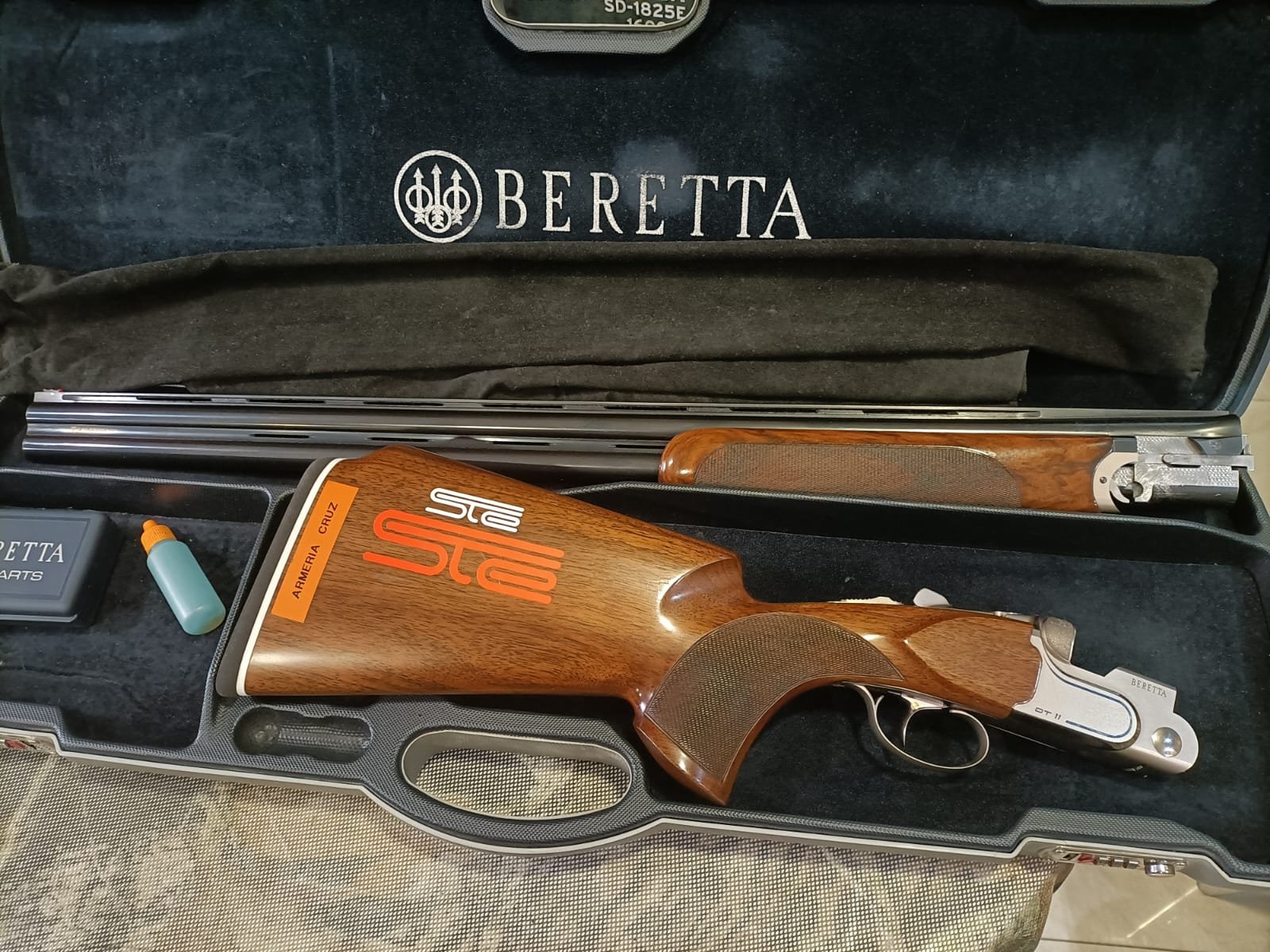 Escopeta superpuesta Beretta DT 11 Trap 2
