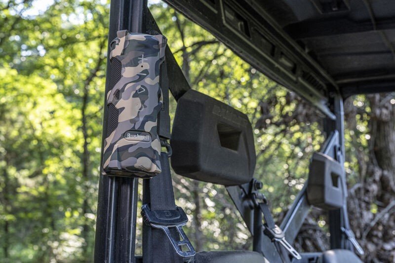 Altavoz bluetooth y cargador BUSHNELL Outdoorsman 23